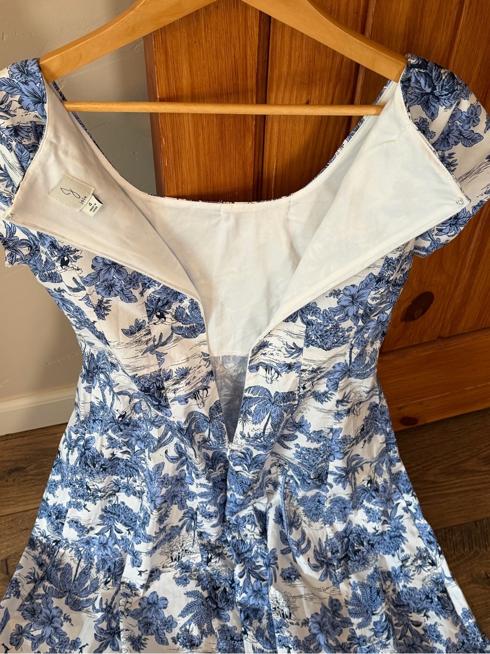 Joie Blue & White Tropical Toile Palm Fit & Flare Dress - 4 - Picture 12 of 12